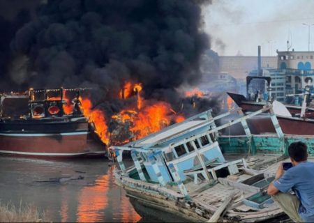 اعزام نیروهای امدادی از شهرستان بندرلنگه برای مهار آتش در اسکله بندر بستانو