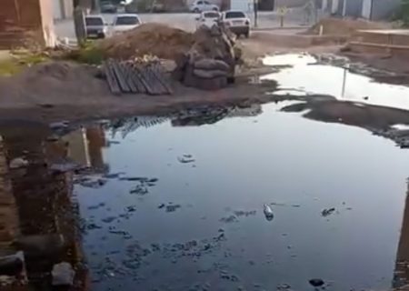 گلایه ساکنان مجتمع ۵۰۰ واحدی بندرلنگه از وضعیت فاضلاب