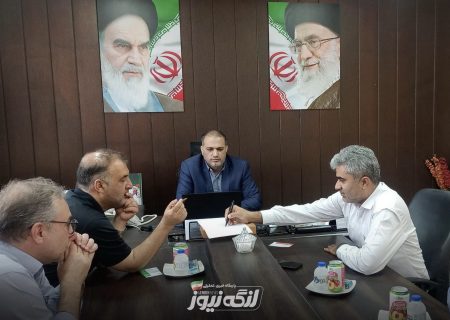 بررسی روند اجرایی پروژه پل مهران (کنخ) با حضور فرماندار بندرلنگه و مسئولان استانی