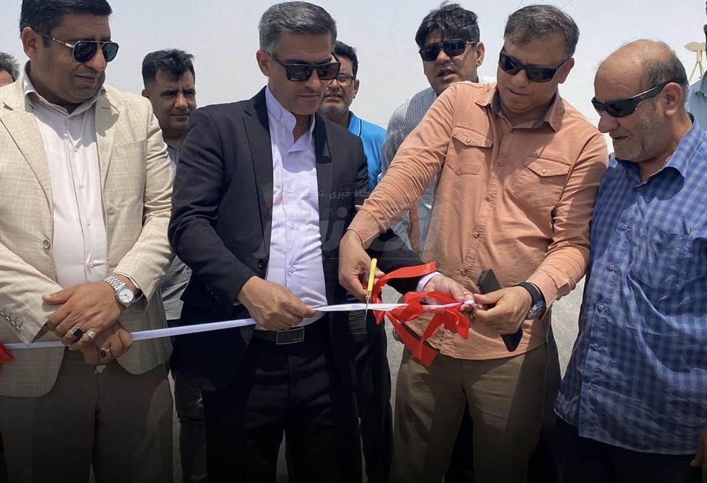 آیین افتتاح و بهره‌برداری از پروژه آسفالت معابر روستای بندرمغویه با حضور مسئولین شهرستانی