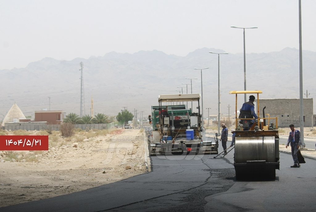 پروژه‌های راه‌سازی در شهرستان بندرلنگه شتاب گرفته است