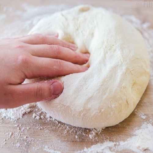 صدای مردم/قطعی و نوسان برق تمامی خمیرهای نانوایی در بندرلنگه را خراب کرد