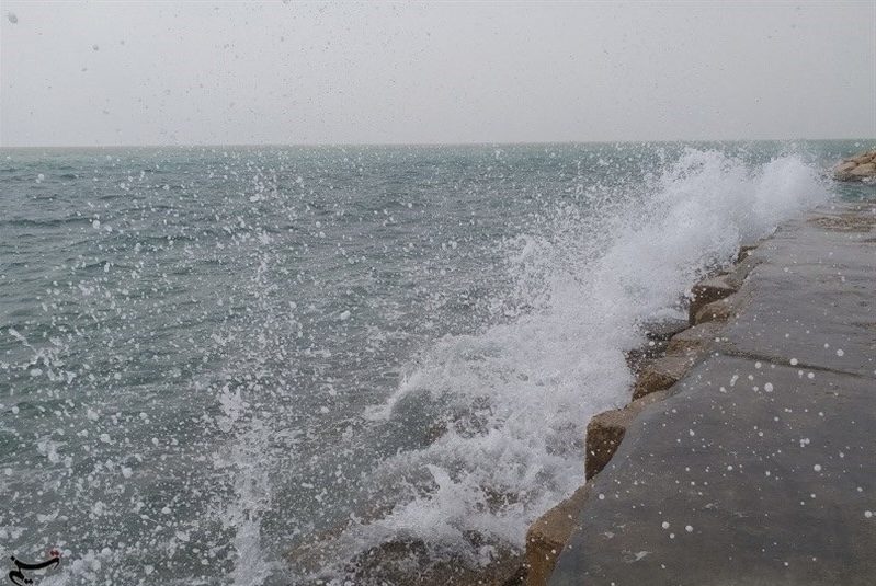 برخورد قایق صیادی با اسکله پارک کوثر؛ دو مصدوم با حال مساعد