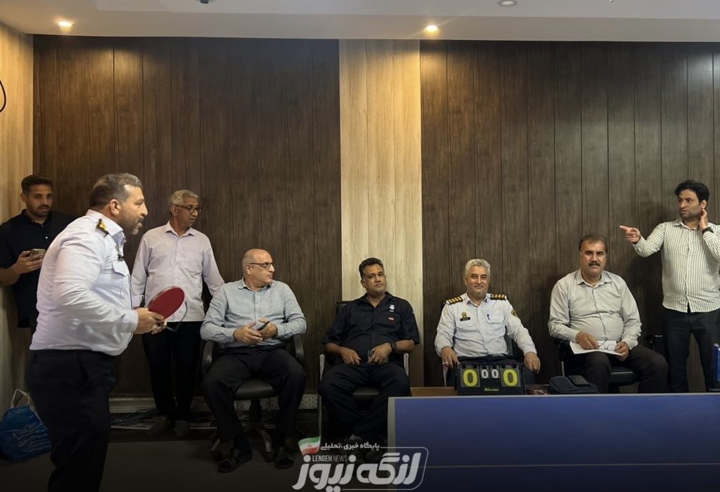 برگزاری مسابقات پینگ‌پنگ به مناسبت هفته دفاع مقدس در اداره بنادر و دریانوردی غرب هرمزگان