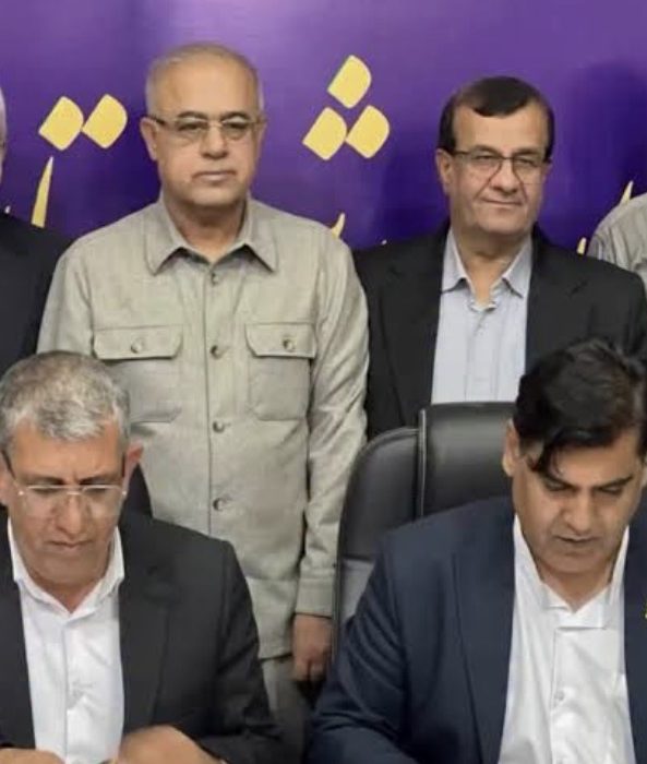 تفاهم‌نامه خواهرخواندگی بین لارستان و بندرلنگه صبح امروز به امضا رسید