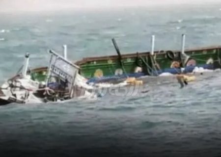 غرق شدن لنج باری در ۱۲ مایلی بندرلنگه / نجات ۵ ملوان در شرایط جوی نامساعد