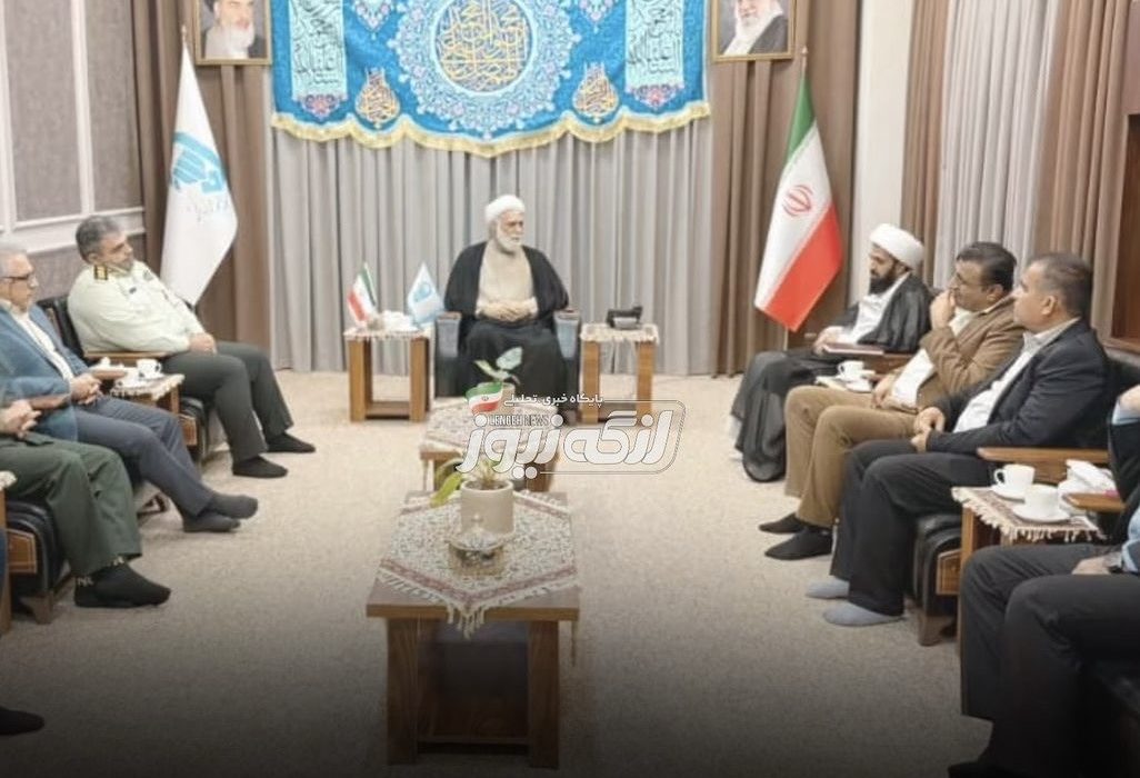 دیدار امام جمعه شیبکوه با امام جمعه کیش و مسئولین منطقه آزاد برای بررسی مشکلات بندر چارک