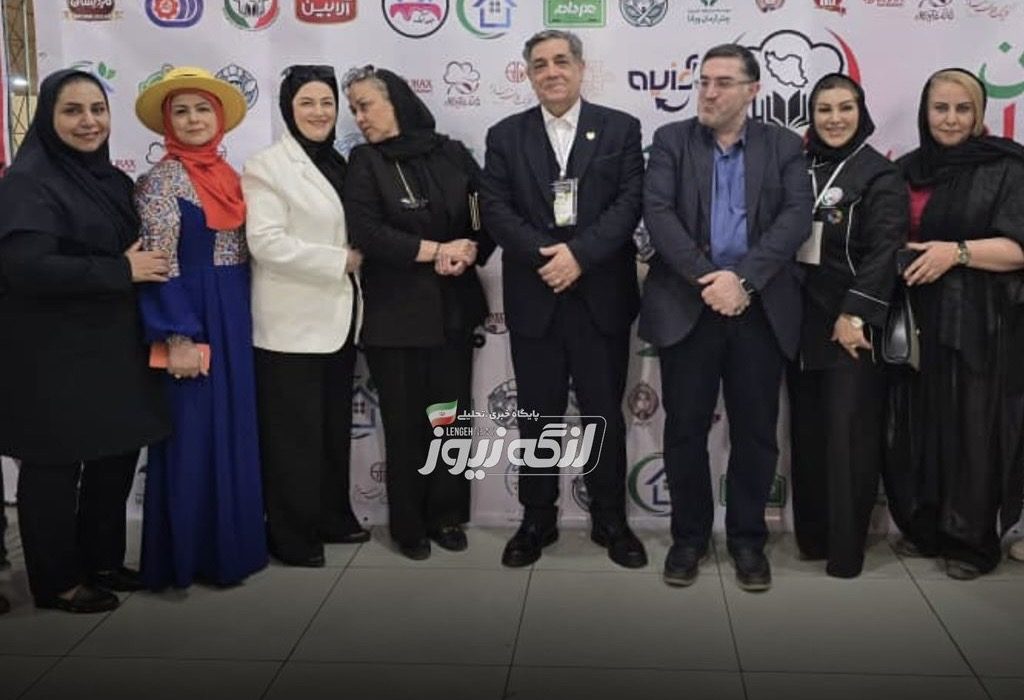 تجلیل از طاهره بازیاری در هشتمین همایش ملی آشپزان و سرآشپزان ایران