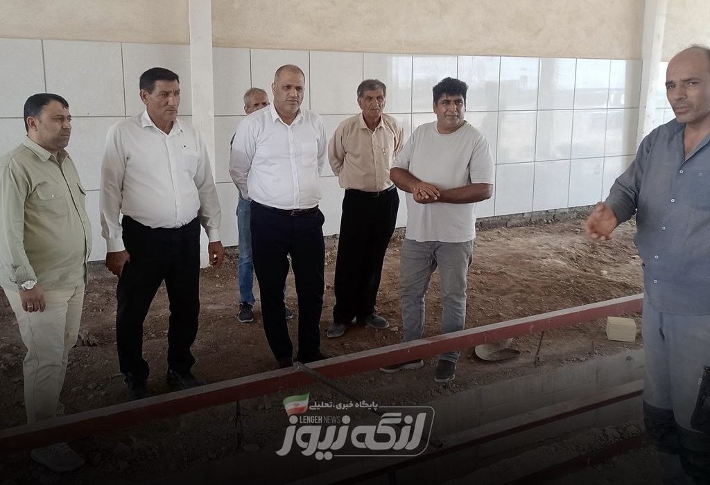 بازدید فرماندار بندرلنگه از مراحل پایانی مرکز معاینه فنی خودرو