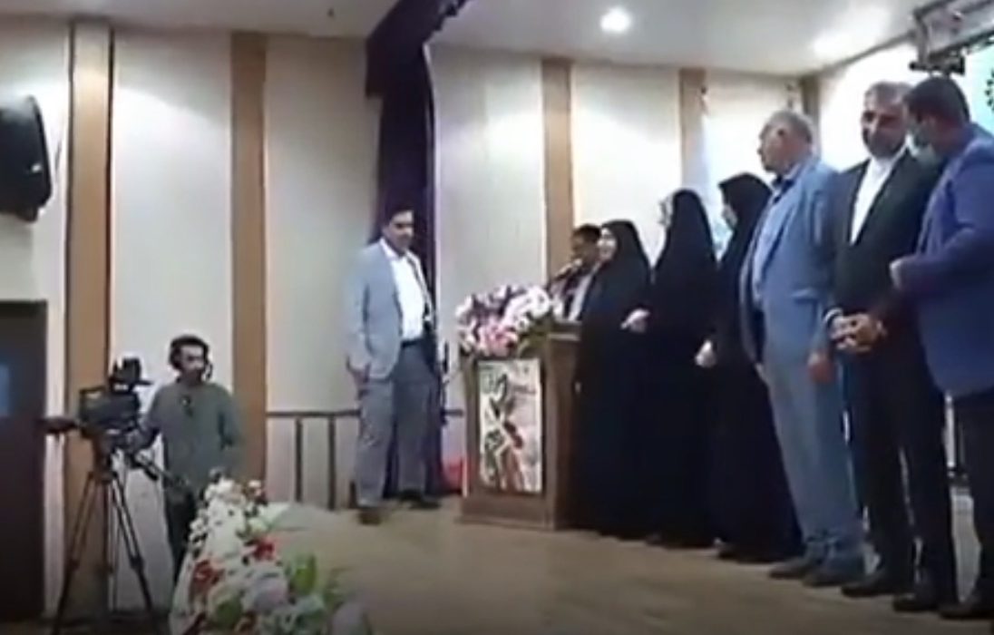 تجلیل از شهرداران برتر بندرلنگه و بندرعباس در روز جهانی کتاب