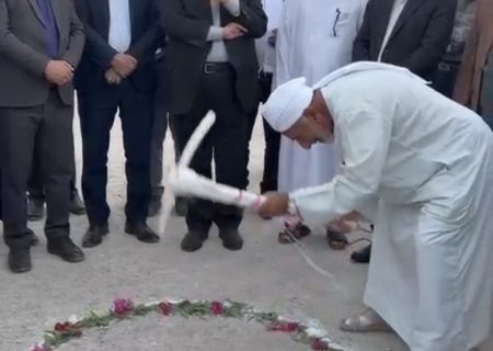 کلنگ‌زنی سالن ورزشی دبیرستان انصاری چاه‌مسلم