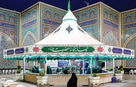 حضور ۱۲۰ خادم بندرلنگه‌ای در بزرگترین چایخانه حرم رضوی