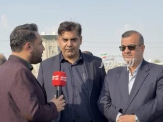 هدیه نماینده به ورزشکاران بندرلنگه؛ تعویض چمن و بهبود نور ورزشگاه تا پایان سال