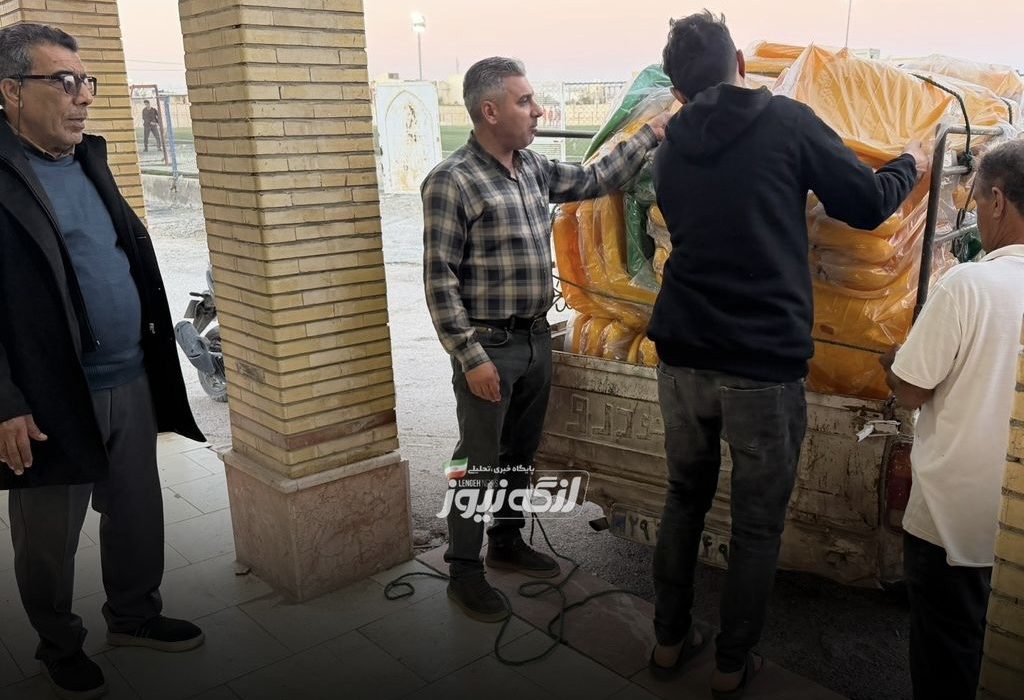 نصب صندلیهای جدید در ضلع شمالی استادیوم تختی بندرلنگه از هفته آینده