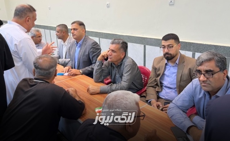 ارتباط مستقیم مردم با مسئولان در میز خدمت فرمانداری بندرلنگه