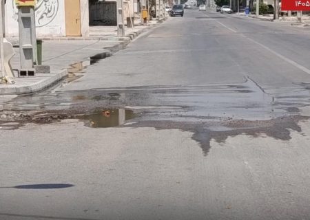 ۶۲ روز هدررفت آب در بندرچارک/ شهروندان خواستار رسیدگی فوری