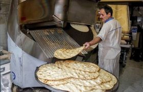 افزایش قیمت نان در بندرلنگه متوقف شد / نان همچنان با نرخ قبلی عرضه می‌شود