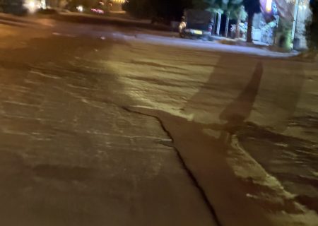 سقوط مادر و فرزند در محل حفاری رهاشده گاز در خیابان اصلی بندرلنگه