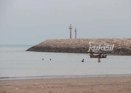 دمای ۴۱ درجه‌ای و دریای آرام در بندرلنگه