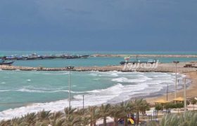 تداوم تلاطم دریای بندرلنگه تا ظهر فردا