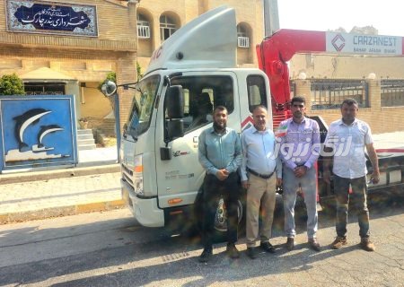 یک دستگاه جرثقیل بالابر به ناوگان حمل‌ونقل شهرداری بندرچارک افزوده شد