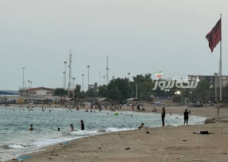 گرمای ۴۰ درجه و دریای مواج در بندرلنگه