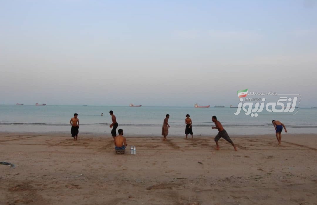 دما ۴۱ درجه، دریا کمی مواج در بندرلنگه