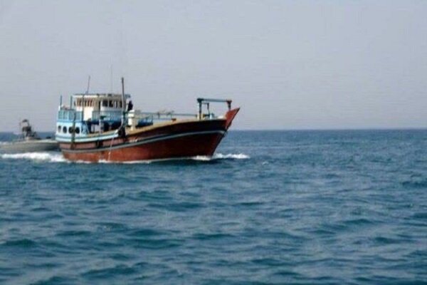 توقیف شناور حامل تجهیزات ماهواره ای در بندرلنگه