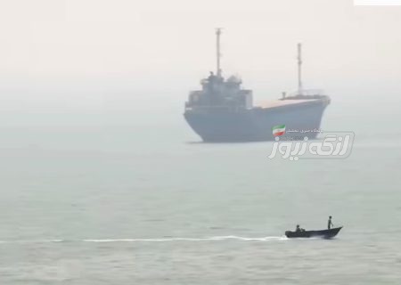 گرمای ۴۲ درجه‌ای و دریای مواج در بندرلنگه