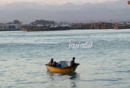 هوای ۳۸ درجه‌ای و آرامش دریا عصر در بندرلنگه