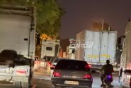 بسته شدن مسیر ورودی محله سماچ و بحرینی به‌دلیل ترافیک کامیون‌ها