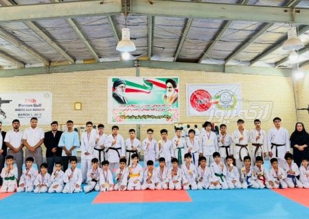 قهرمانی تیم دکتر حامد حسن‌پور در مسابقات کاراته بندرلنگه