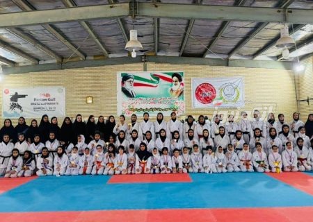 برگزاری مسابقات کاراته قهرمانی دختران بندرلنگه به مناسبت هفته دولت