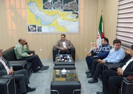 بررسی آخرین وضعیت تأمین آب بندرلنگه در دیدار فرماندار با مدیرعامل آبفا هرمزگان