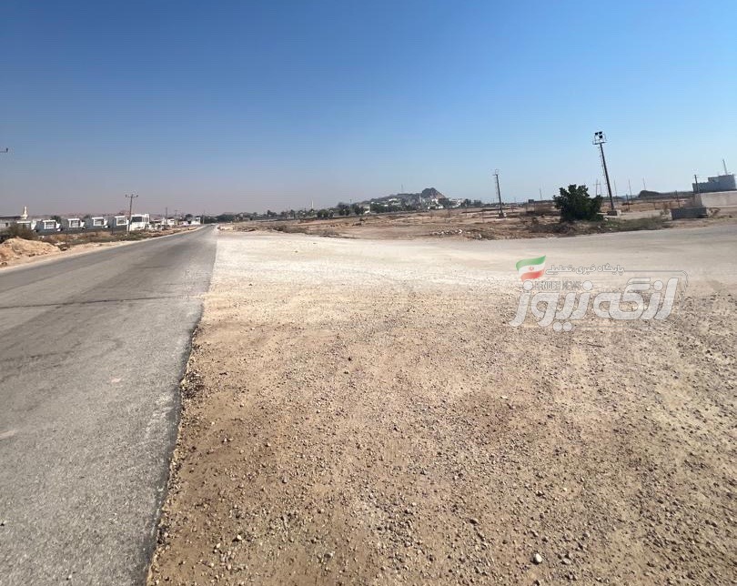 نارضایتی شهروندان از وضعیت خاکی ورودی و محوطه پارک ساحلی شهرداری پارسیان