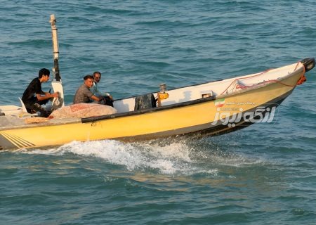 دمای ۳۷ درجه و آرام شدن دریا از بعدازظهر در بندرلنگه