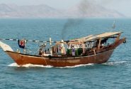 دمای ۳۸ درجه و دریای مواج در بندرلنگه