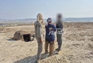 یک متخلف زنده‌گیری پرندگان شکاری در پارسیان دستگیر شد