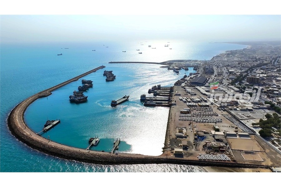 تخلیه و بارگیری بیش از ۳/۸ میلیون تن کالا در بنادر غرب هرمزگان