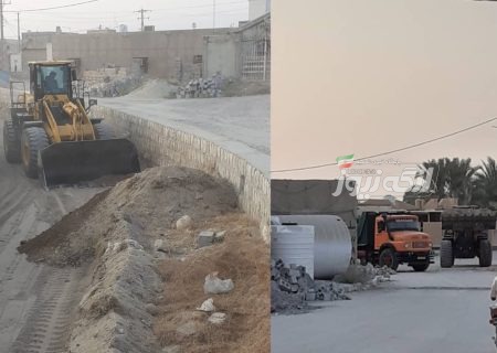 پاکسازی کانال‌های هدایت آب در روستای چاه مسلم برای بارندگی‌های پیش‌رو